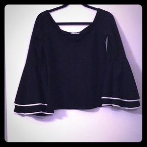 🍒Bar lll🍒Bell Sleeve Blouse